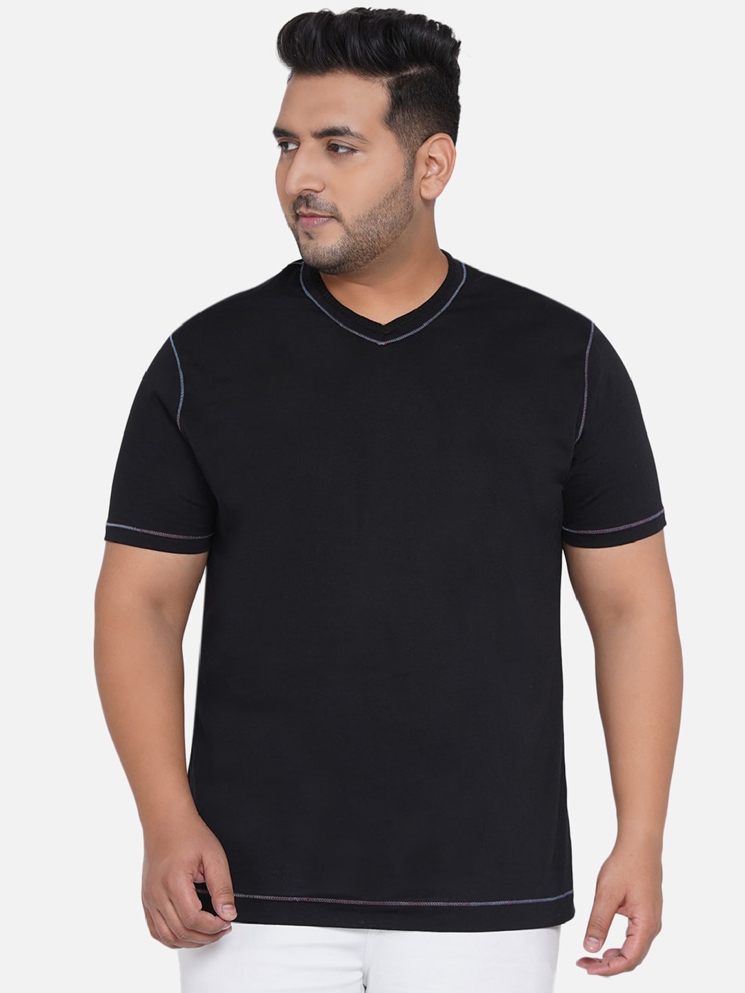 

Santonio Men Black Checked V-Neck Raw Edge T-shirt