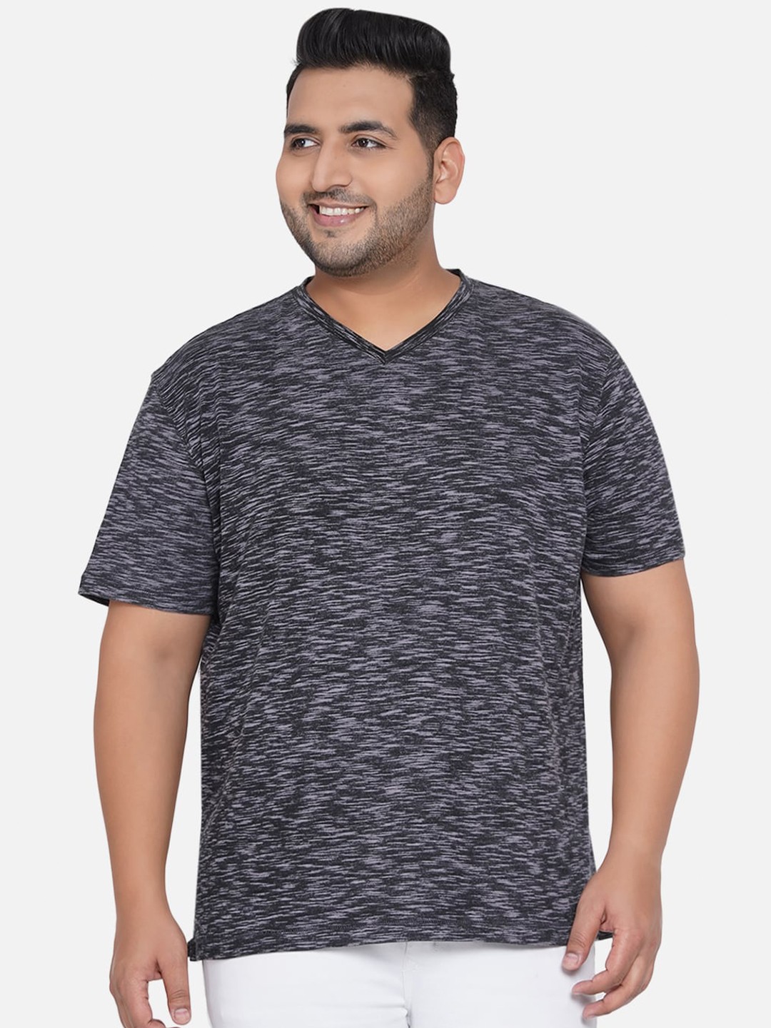 

Santonio Men Grey V-Neck Pockets T-shirt