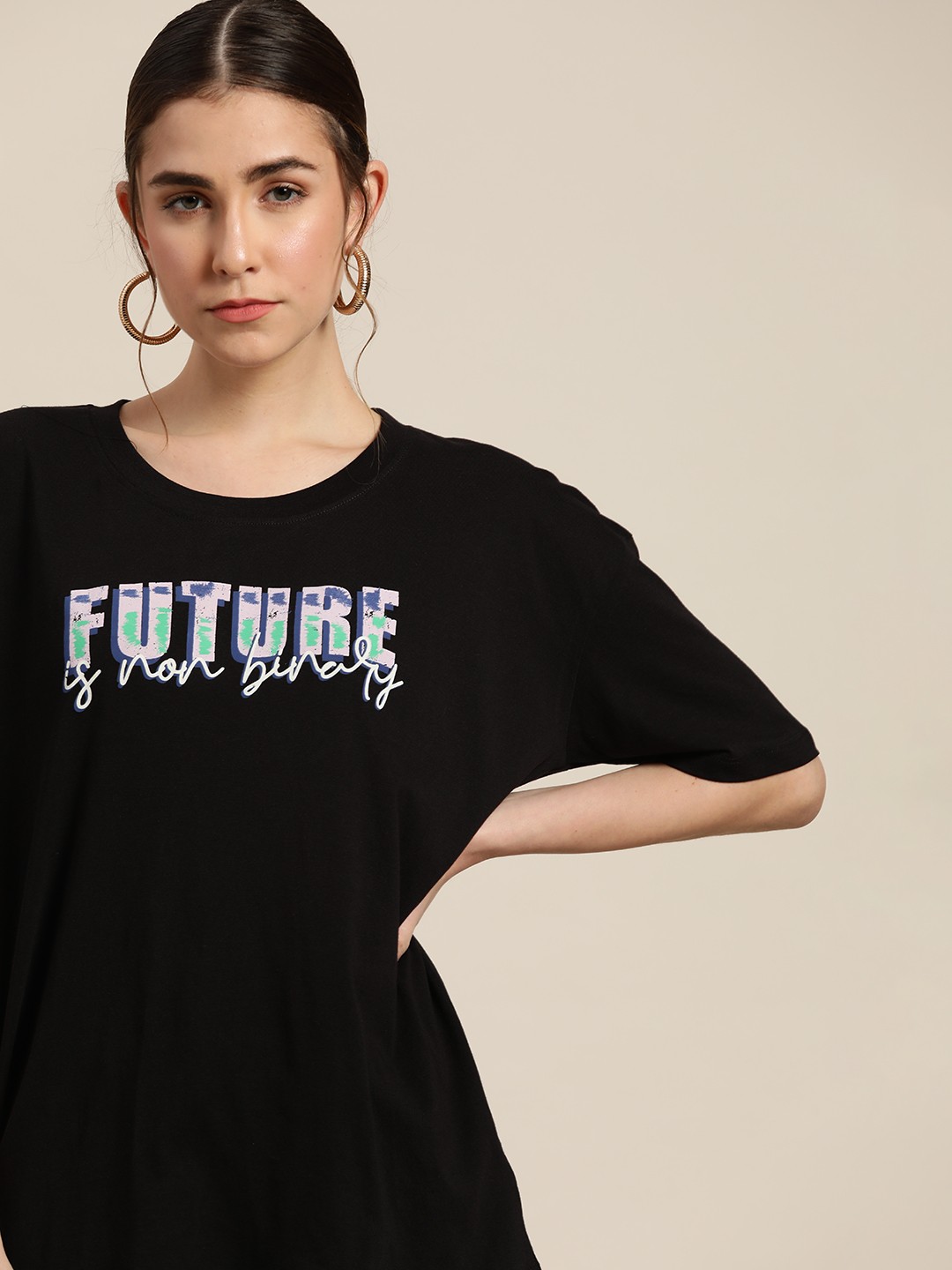 

Moda Rapido Women Black Typography Printed Drop-Shoulder Sleeves Pure Cotton T-shirt