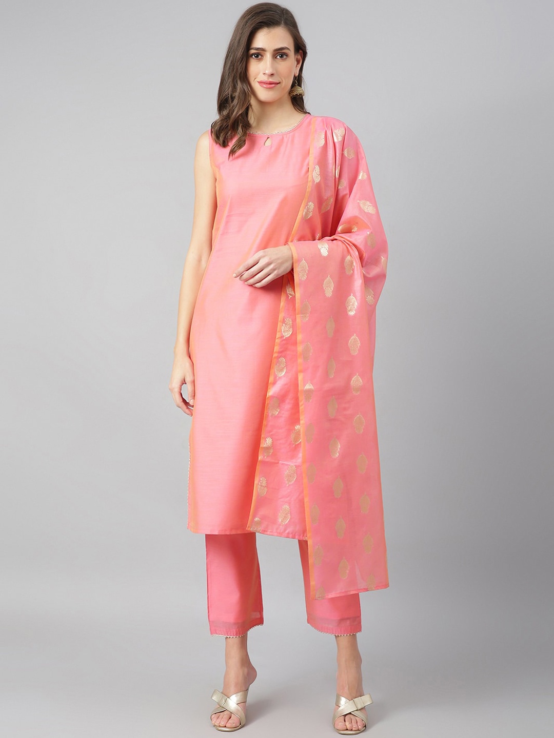 

Azira Women Peach-Coloured & Gold-Coloured Chanderi Silk Kurta with Trousers & Dupatta