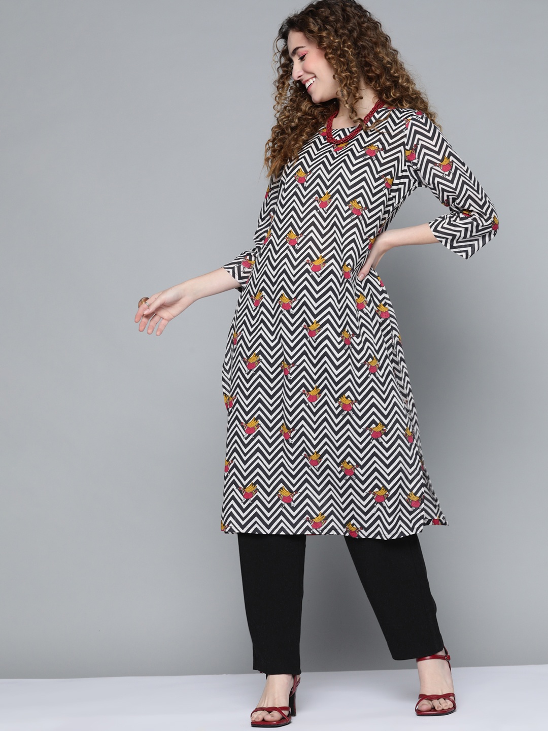 

HERE&NOW Women Black & White Geometric Printed Pure Cotton Kurta