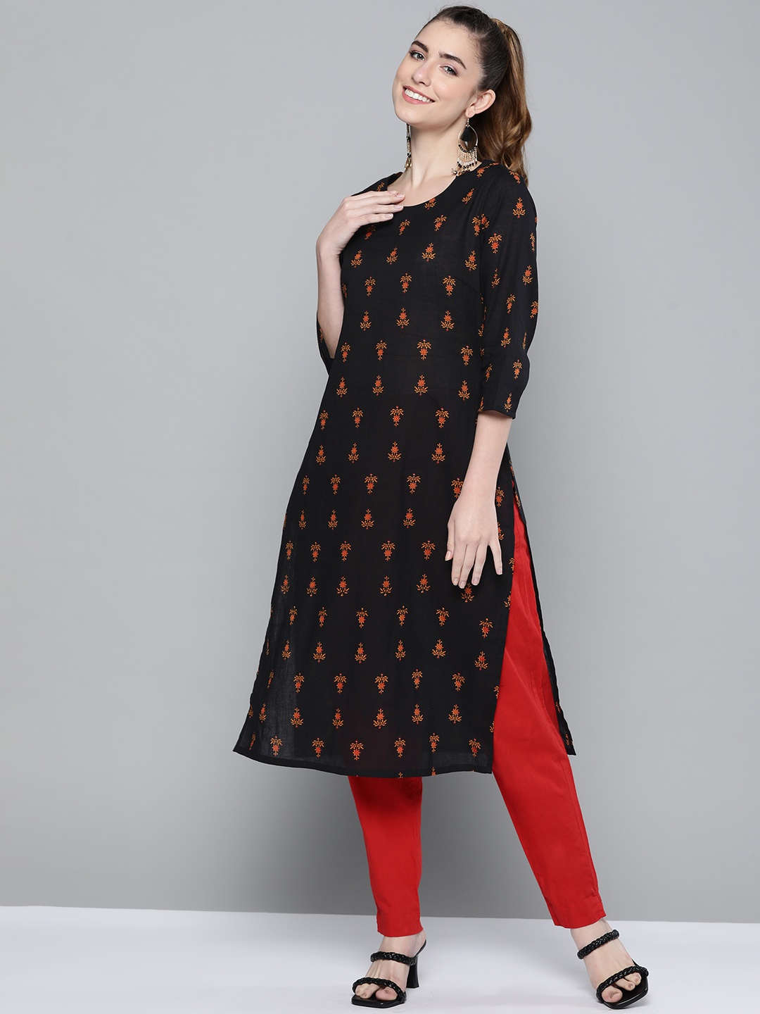 

HERE&NOW Women Black & Orange Floral Printed Kurta