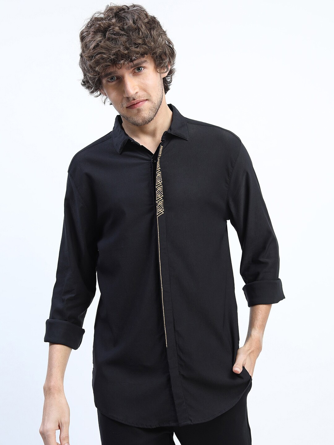 

HIGHLANDER Men Black Slim Fit Casual Shirt