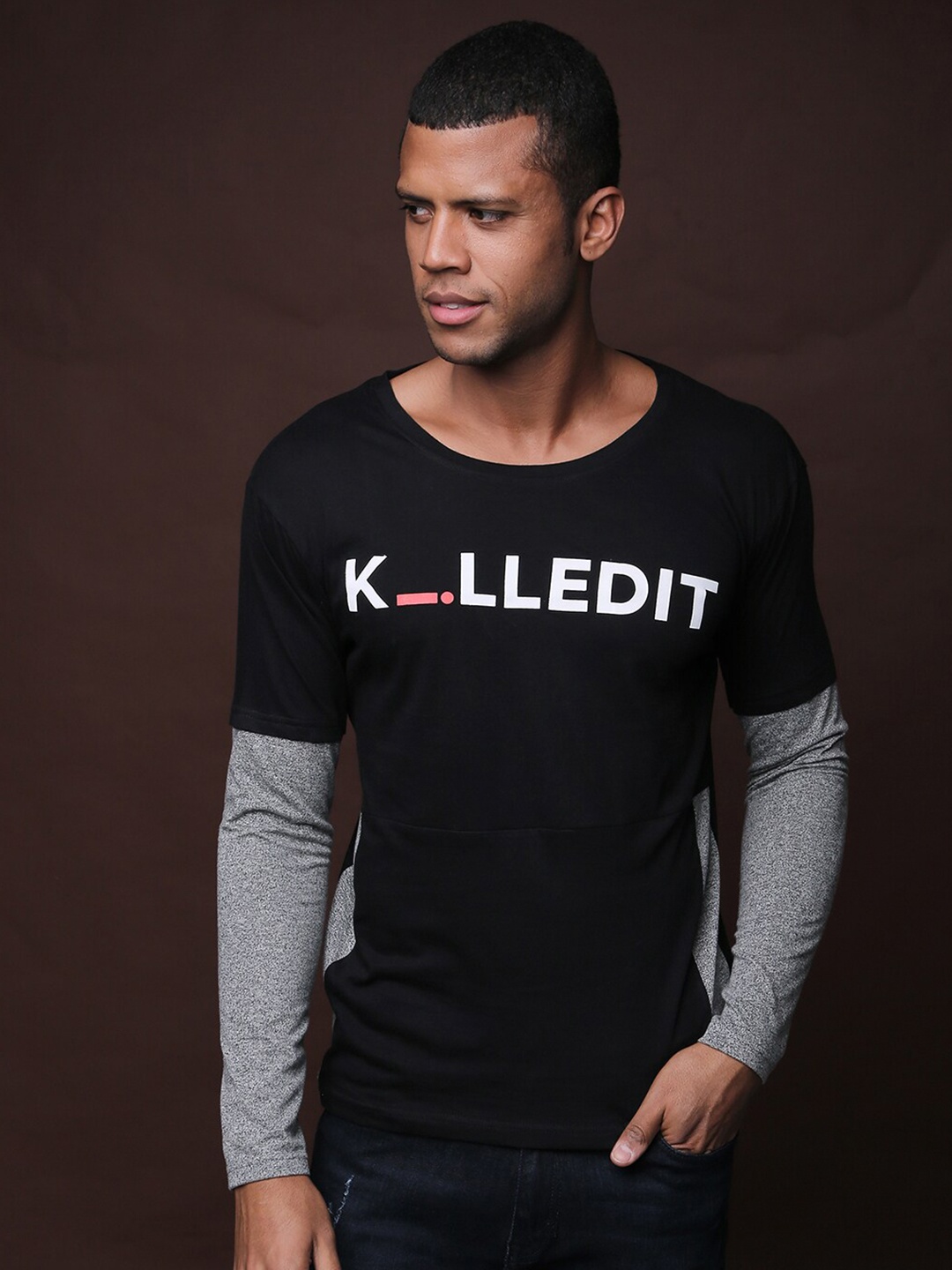 

Campus Sutra Men Black Typography Monochrome Pockets Outdoor T-shirt
