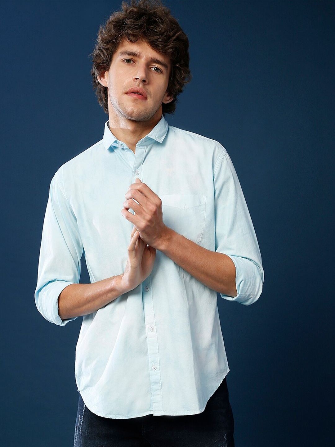 

Campus Sutra Men Blue Classic Striped Casual Shirt