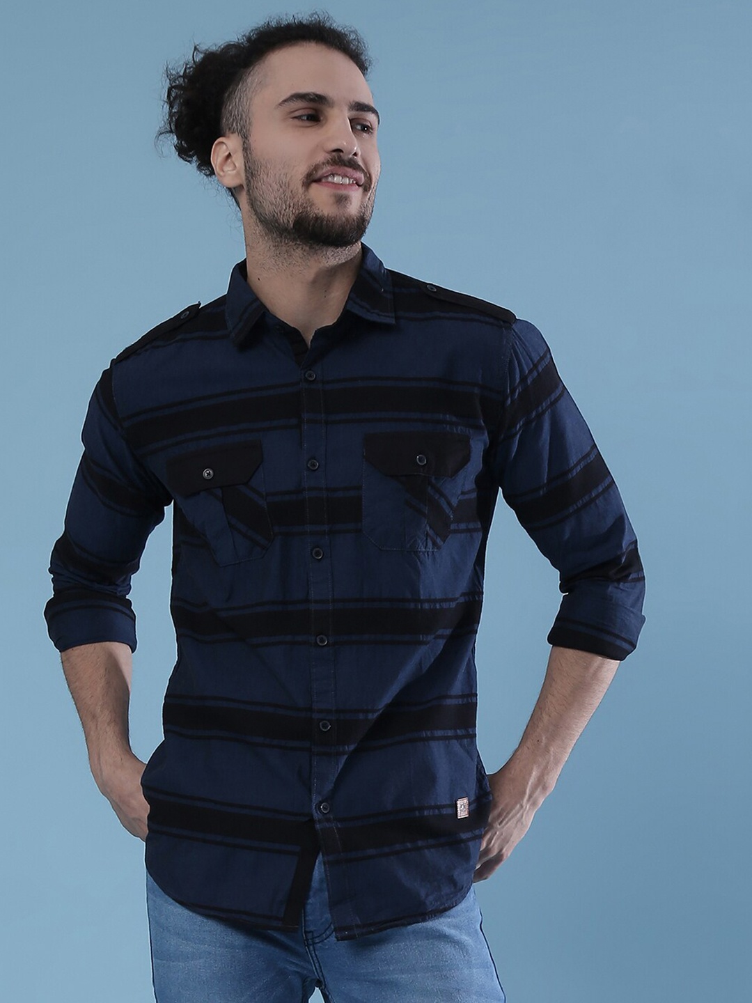 

Campus Sutra Men Blue Classic Checked Casual Shirt
