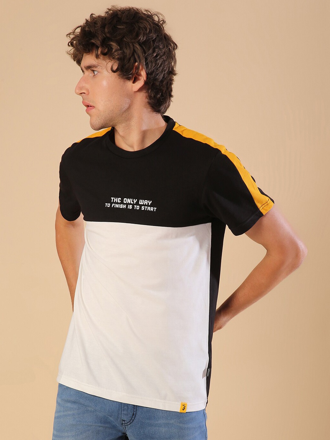 

Campus Sutra Men Multicoloured Colourblocked Pockets Outdoor T-shirt, Multi