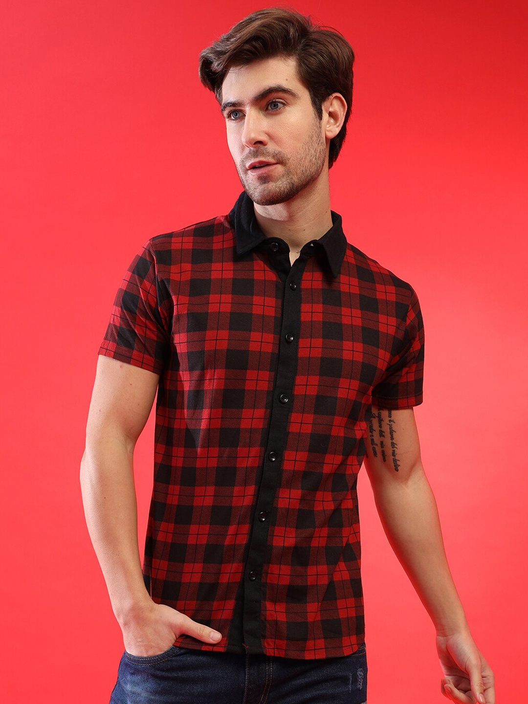 

Campus Sutra Men Red Classic Checked Casual Shirt