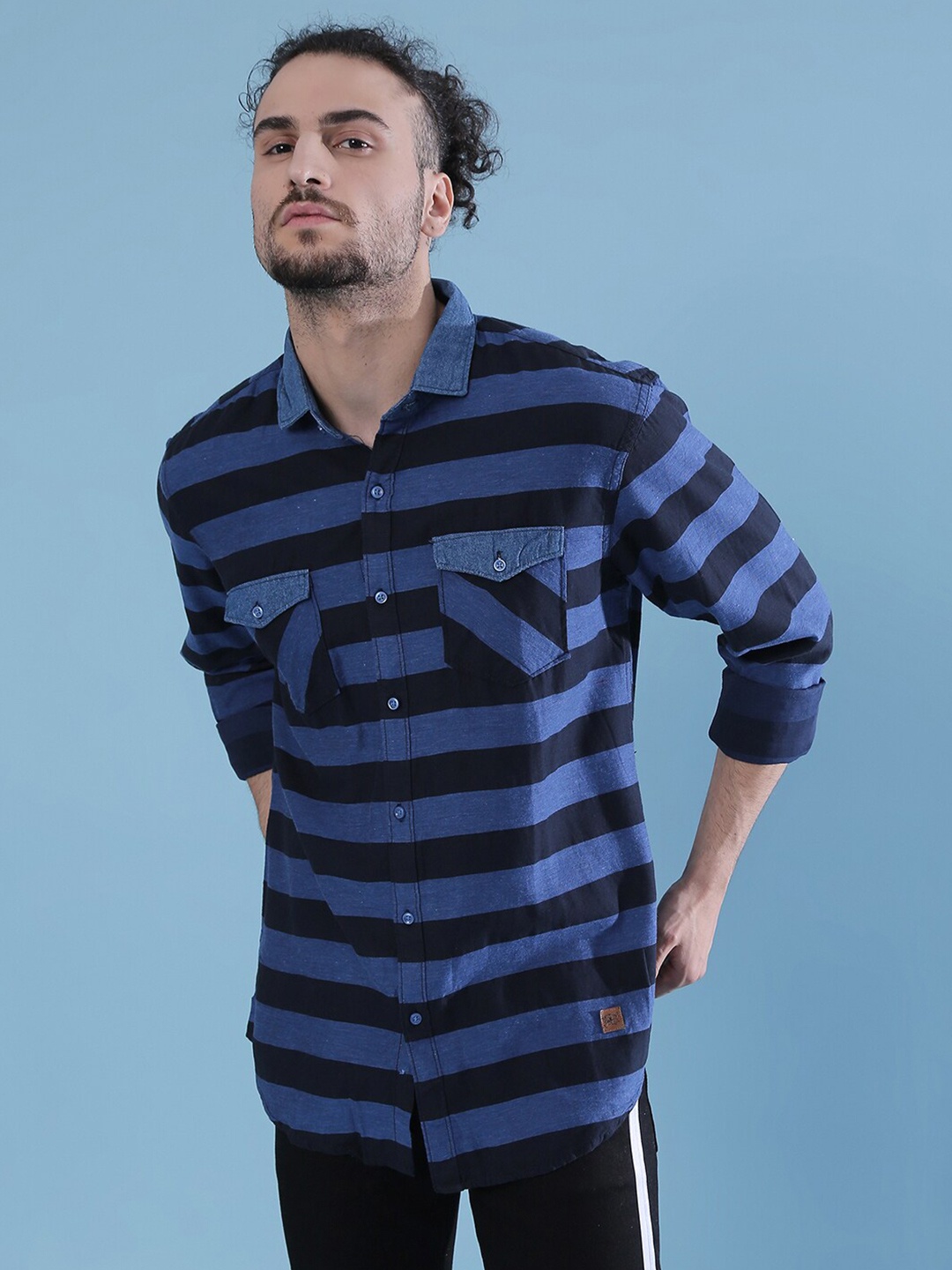 

Campus Sutra Men Blue Classic Horizontal Stripes Striped Casual Shirt