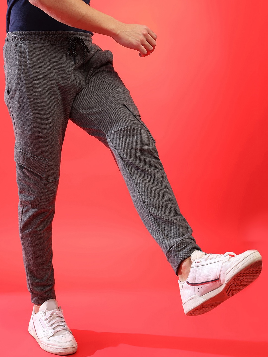 

Campus Sutra Men Grey Self Design Cotton Joggers