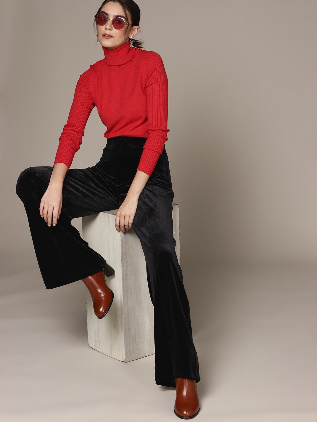 

MANGO Women Black Velvet Finish Parallel Trousers