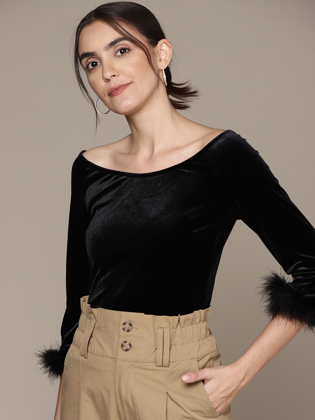 

MANGO Black Solid Velvet Top With Faux Fur Detail