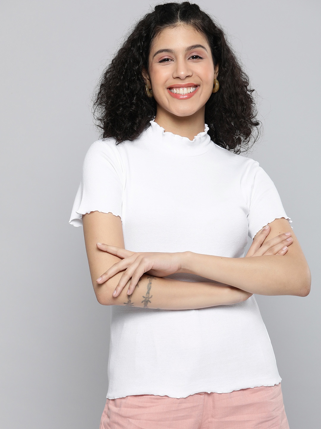 

HERE&NOW Women White Solid Ribbed Regular Top