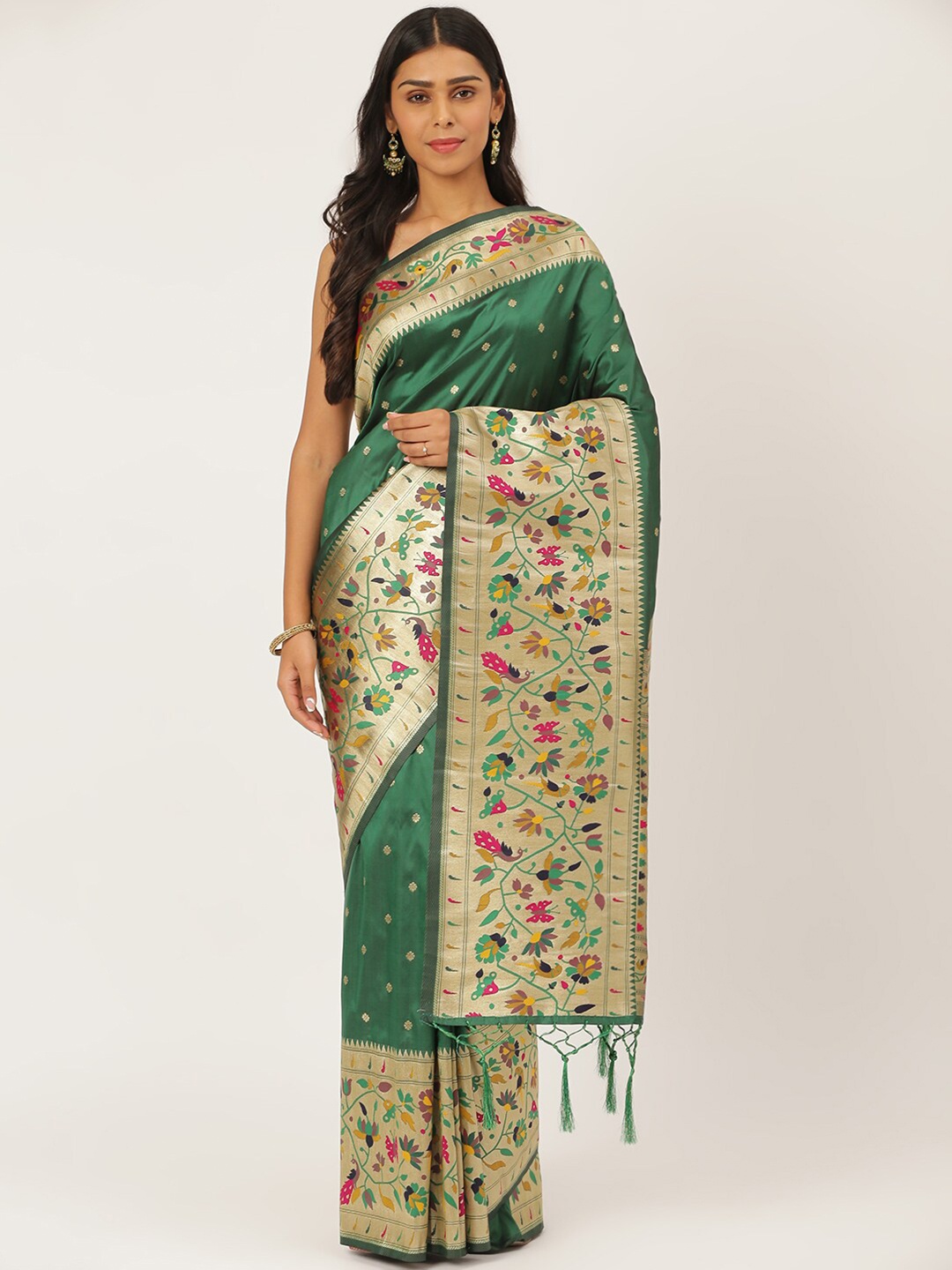 

KARAGIRI Green & Gold-Toned Woven Design Zari Silk Blend Paithani Saree