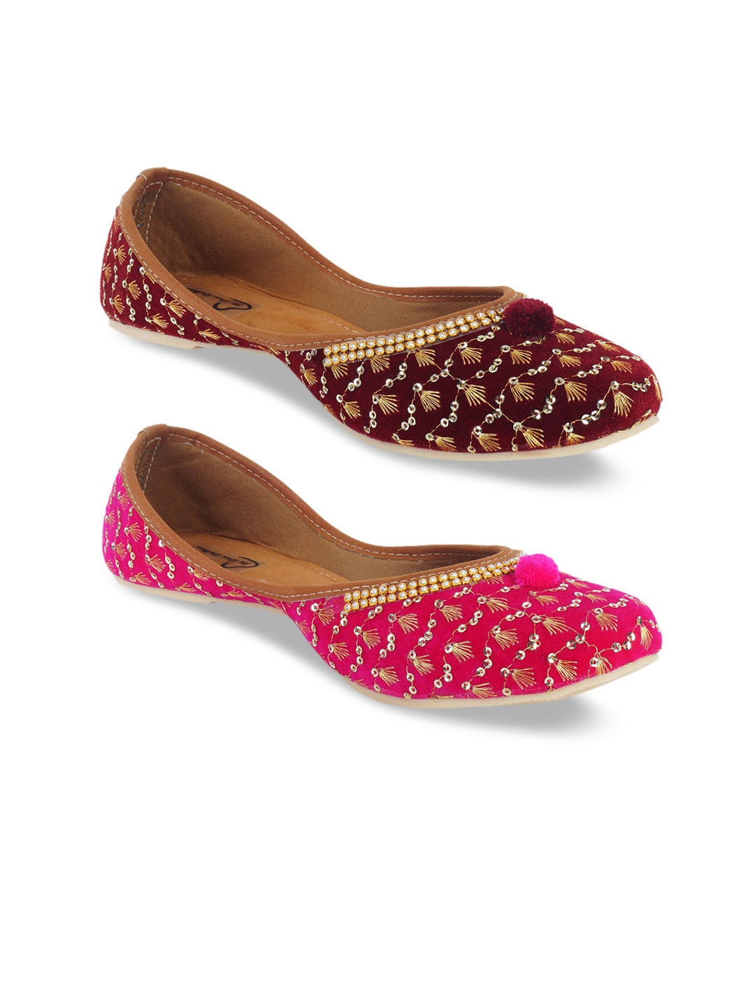 

The Desi Dulhan Women Multicoloured Embellished Mojaris Flats, Multi