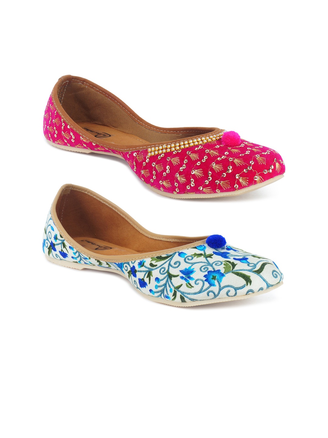 

The Desi Dulhan Women Multicoloured Printed Mojaris Flats, Multi