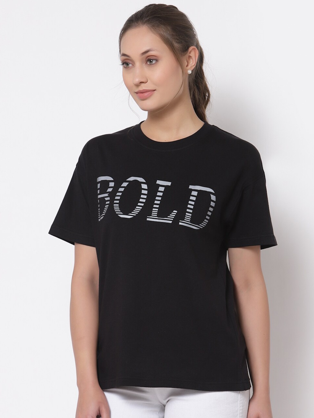 

The Roadster Lifestyle Co Women Black & Grey Printed Round Neck Pure Cotton T-shirt