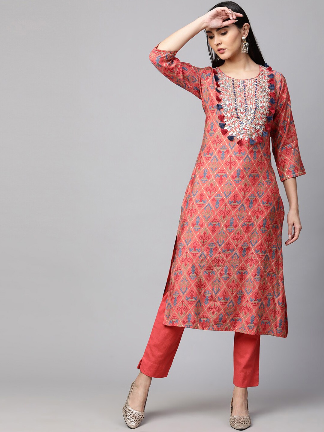 

FASHOR Women Peach-Coloured & Navy Blue Ethnic Motifs Printed Kurta With Trousers