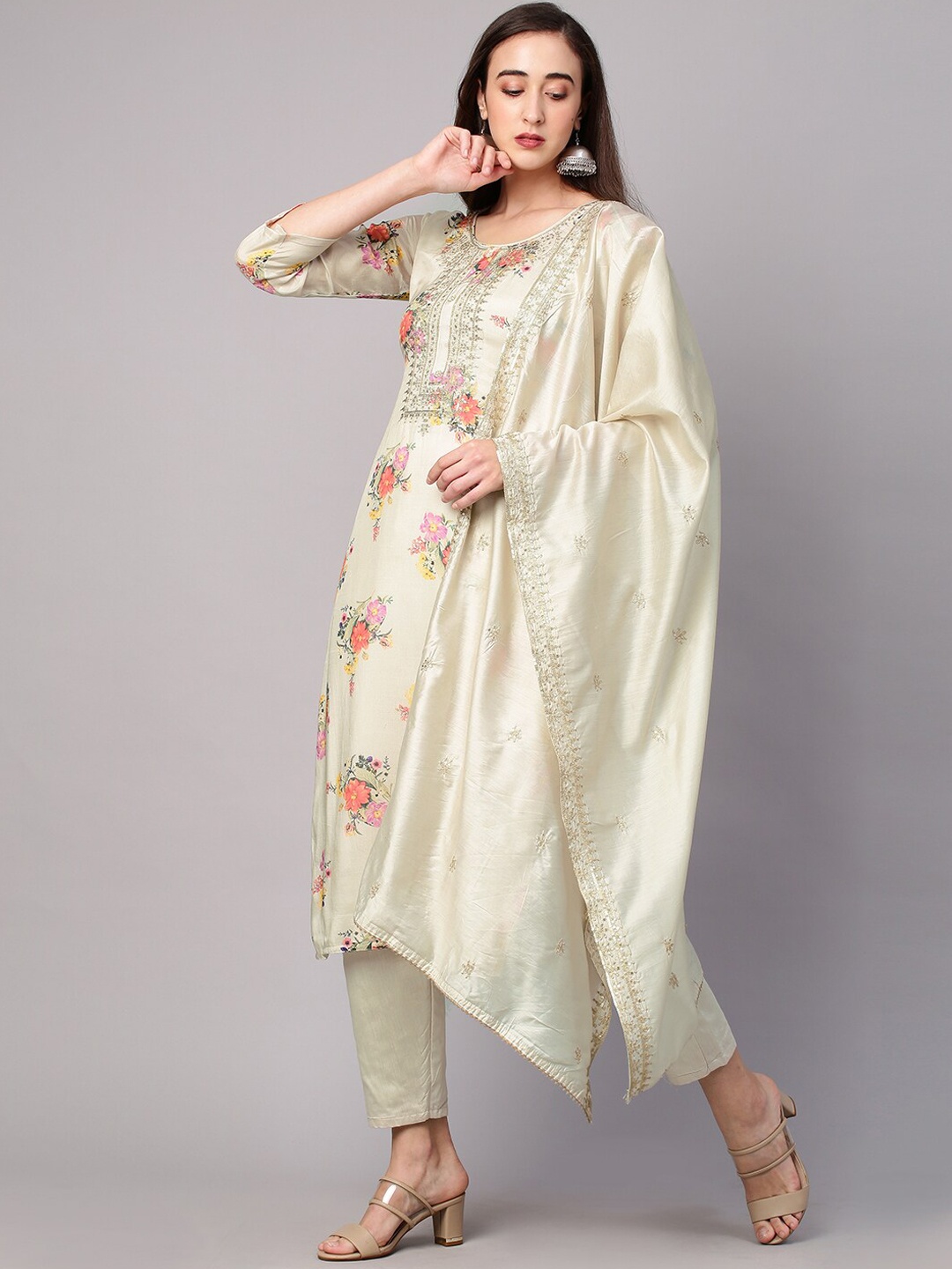 

FASHOR Women Cream-Coloured Floral Printed & Embeoidered Kurta with Trousers & Dupatta