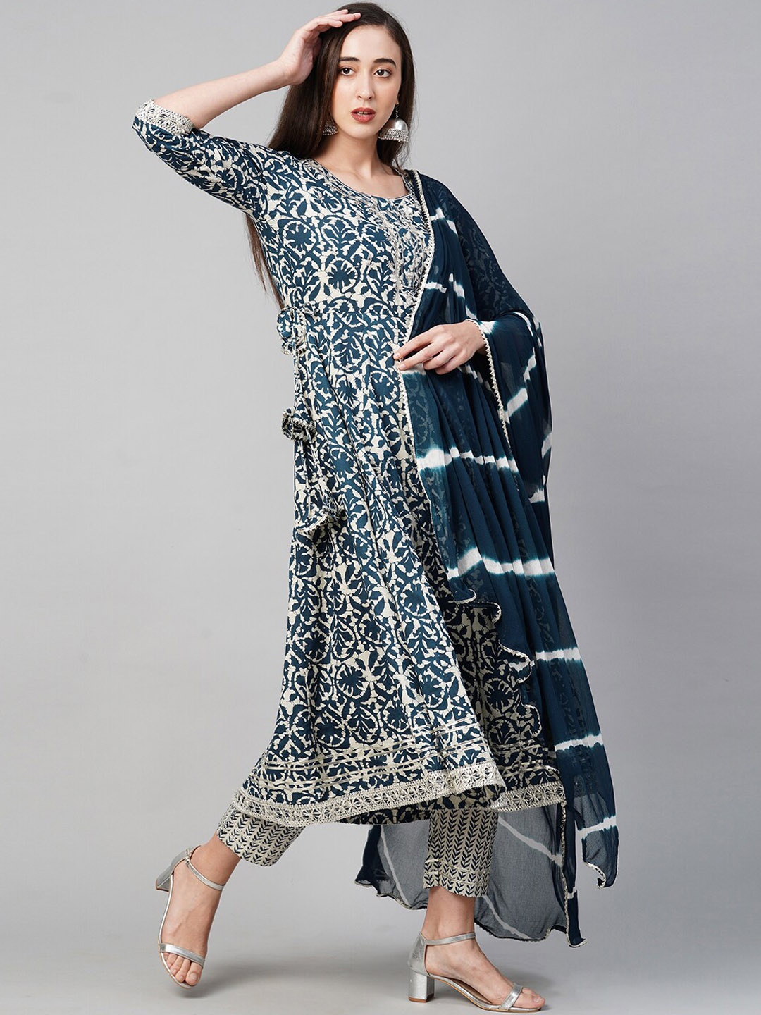 

FASHOR Women Blue Floral Printed Kurta with Trousers & Dupatta