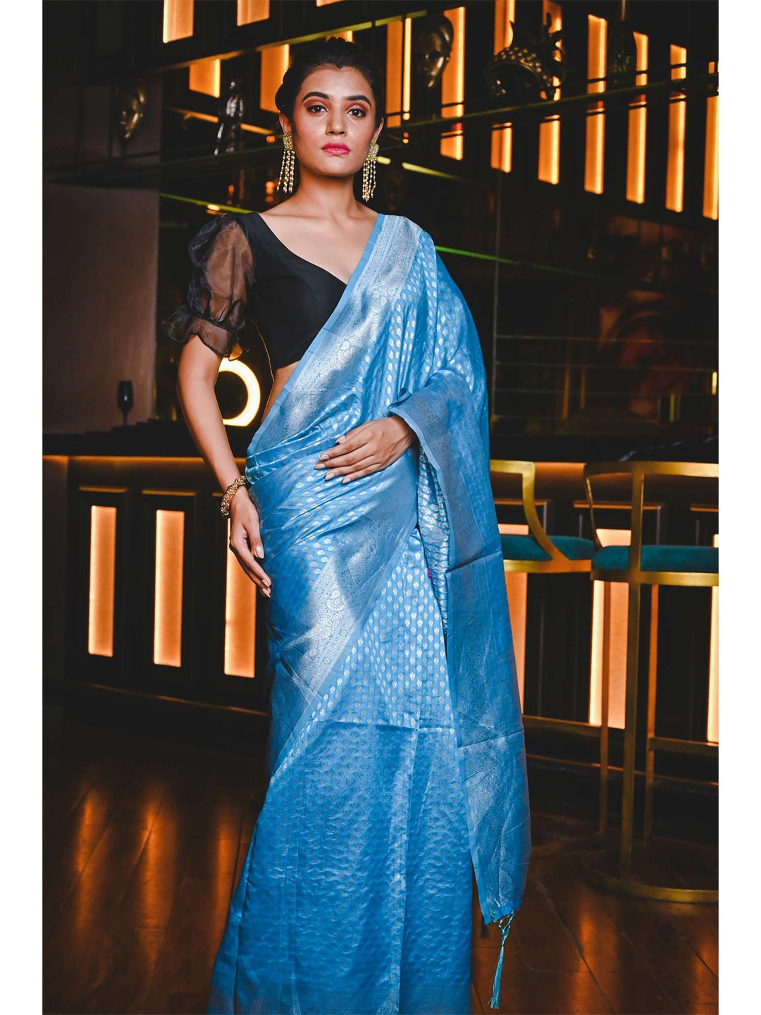 

KARAGIRI Blue & Silver-Coloured Ethnic Motifs Zari Silk Blend Maheshwari Saree