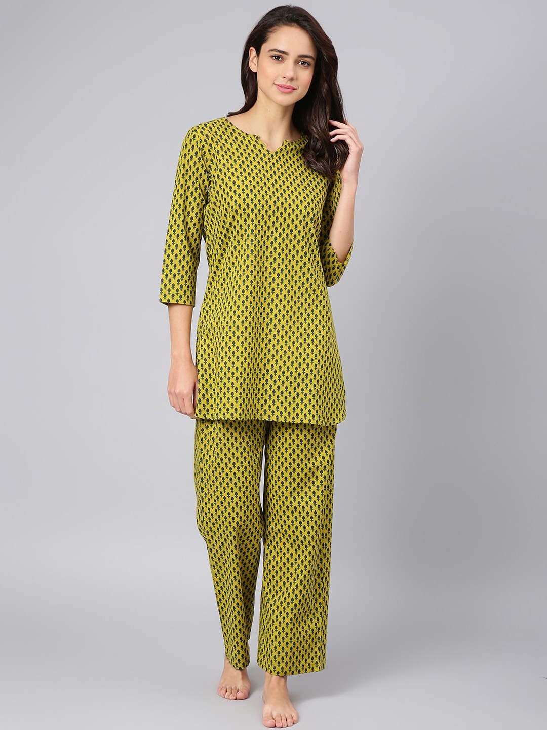 

Azira Women Green & Black Printed Night suit