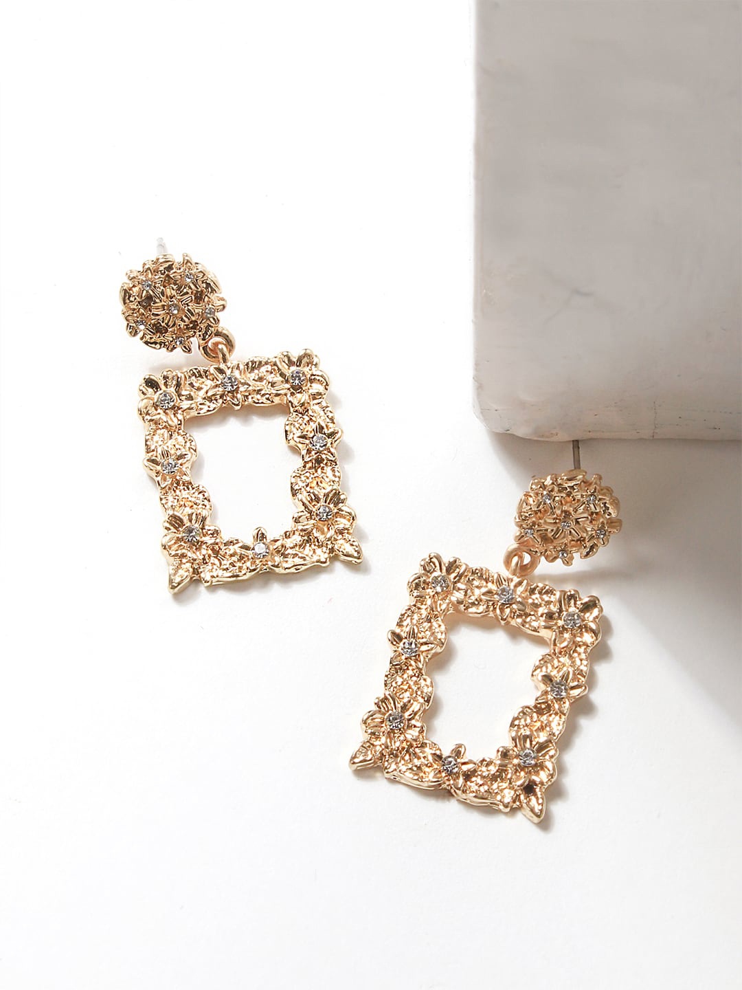 

Toniq Gold Floral Cz Stones Geometric Drop Earrings For Women