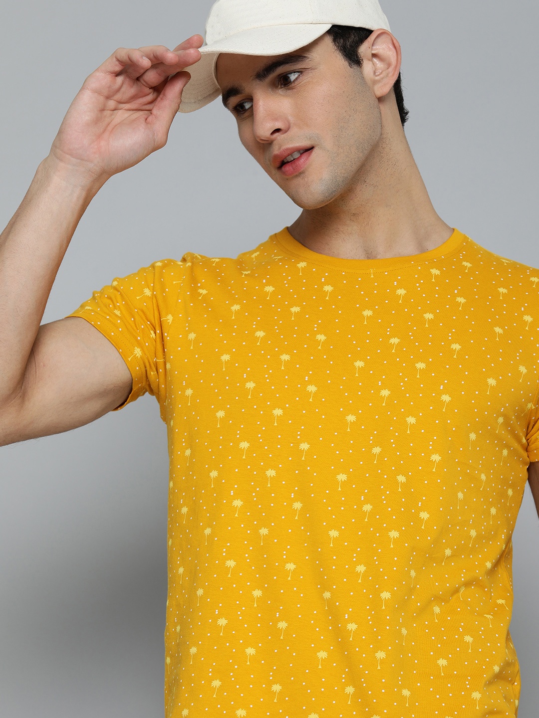 

HERE&NOW Men Mustard Yellow & White Printed T-shirt