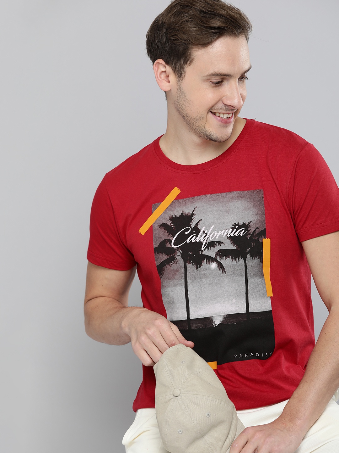 

HERE&NOW Men Red Graphic Printed Pure Cotton T-shirt