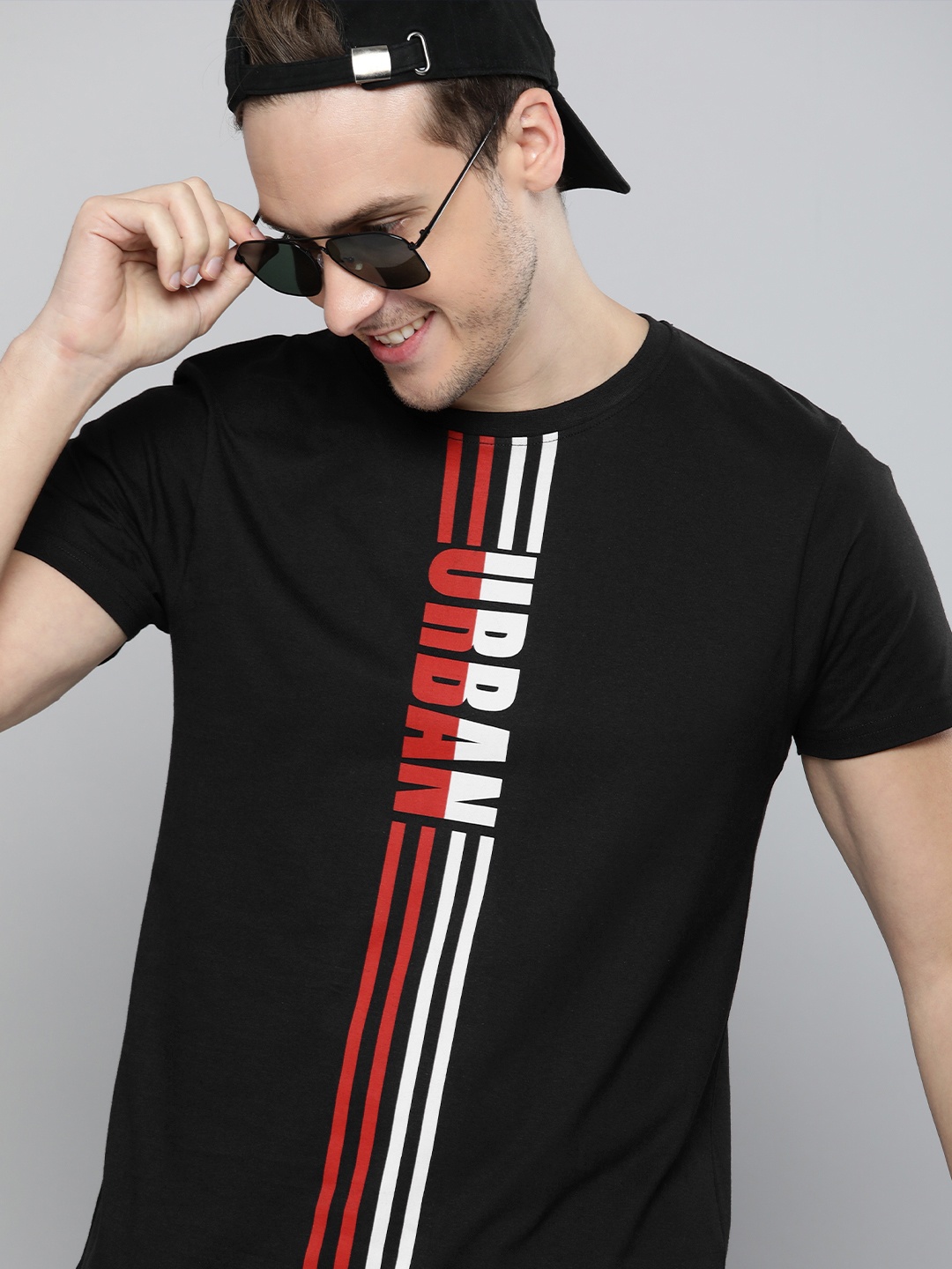 

HERE&NOW Men Black Typography Printed Pure Cotton T-shirt