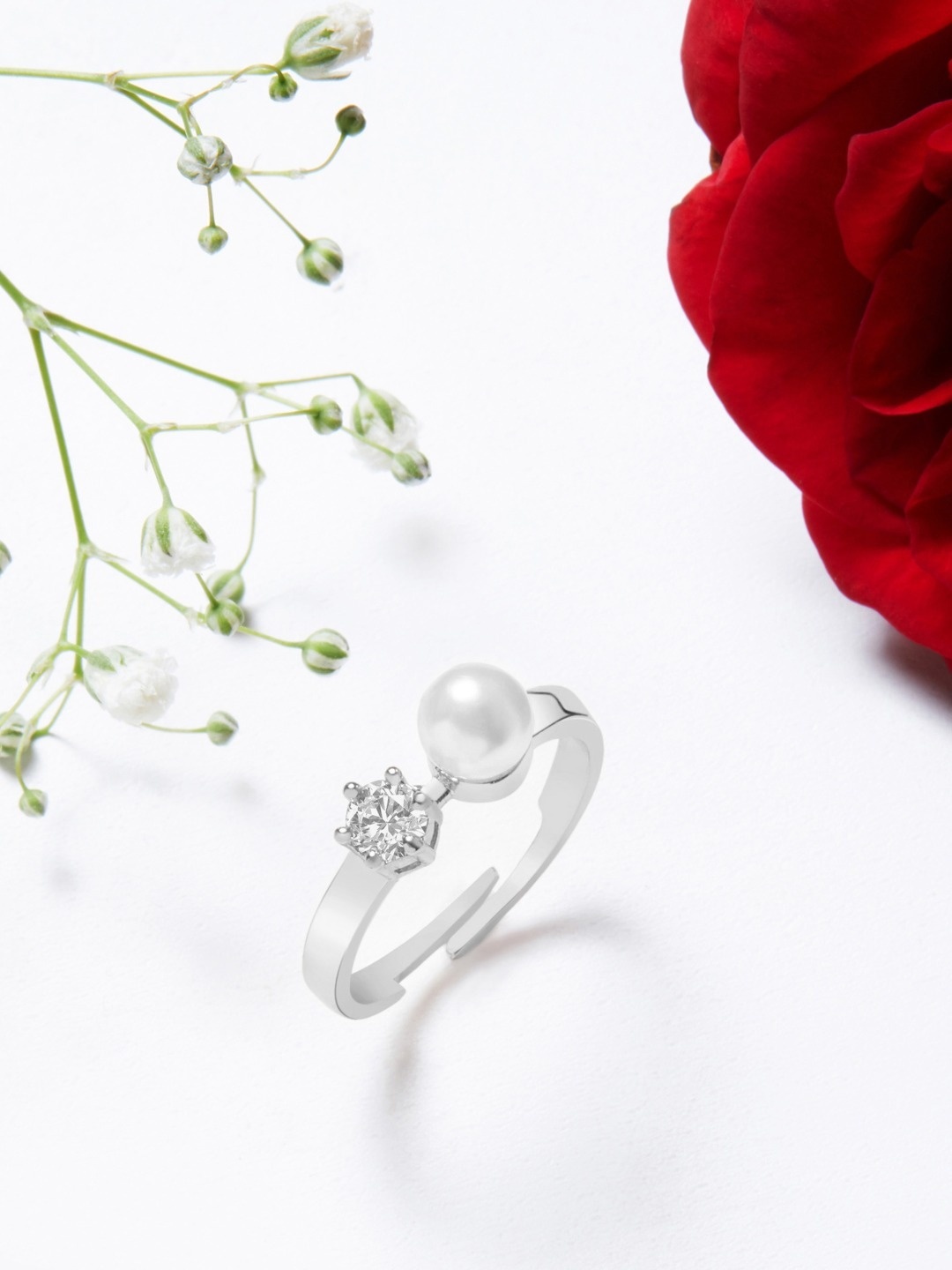 

AMI Silver-Plated White CZ-Studded Adjustable Finger Ring