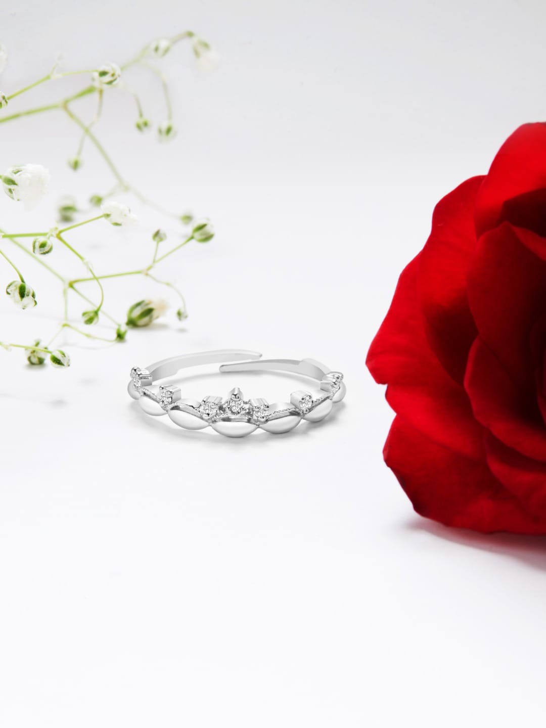 

AMI Silver-Plated White CZ-Studded Adjustable Finger Ring