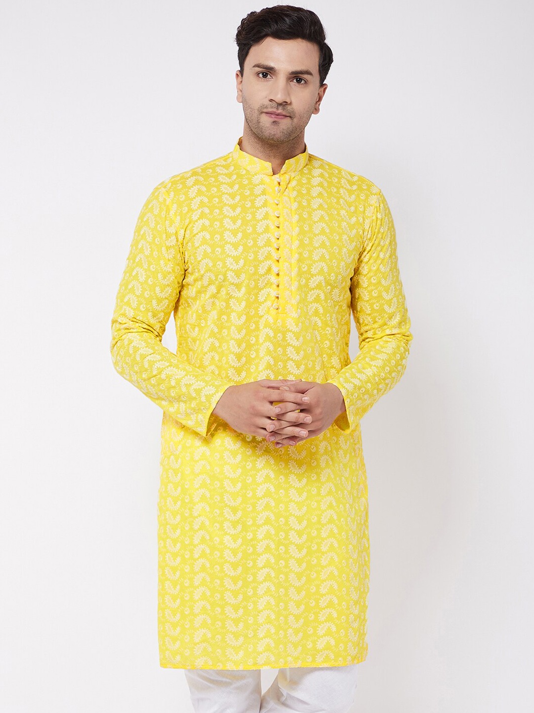 

VASTRAMAY Men Chikankari Embroidered Pure Cotton Kurta, Yellow