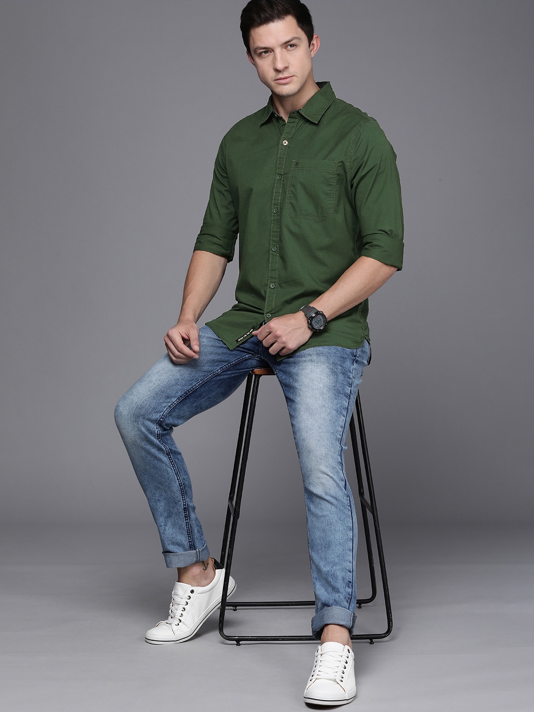 

WROGN Men Green Solid Pure Cotton Slim Fit Casual Shirt