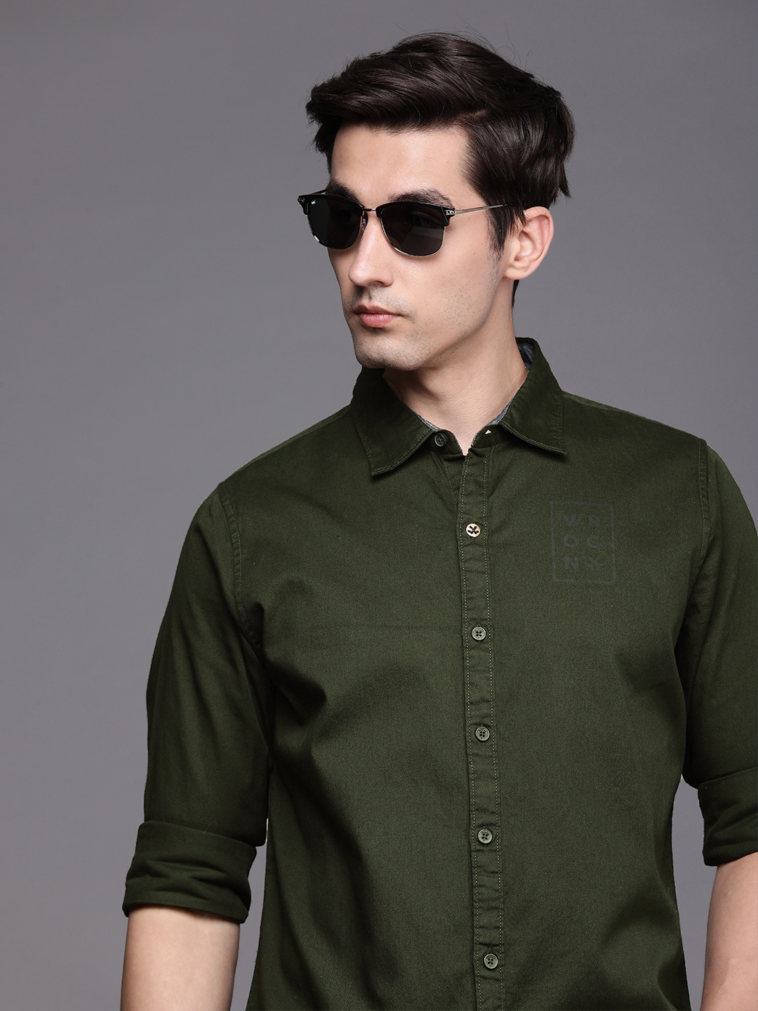 

WROGN Men Green Solid Slim Fit Pure Cotton Casual Shirt