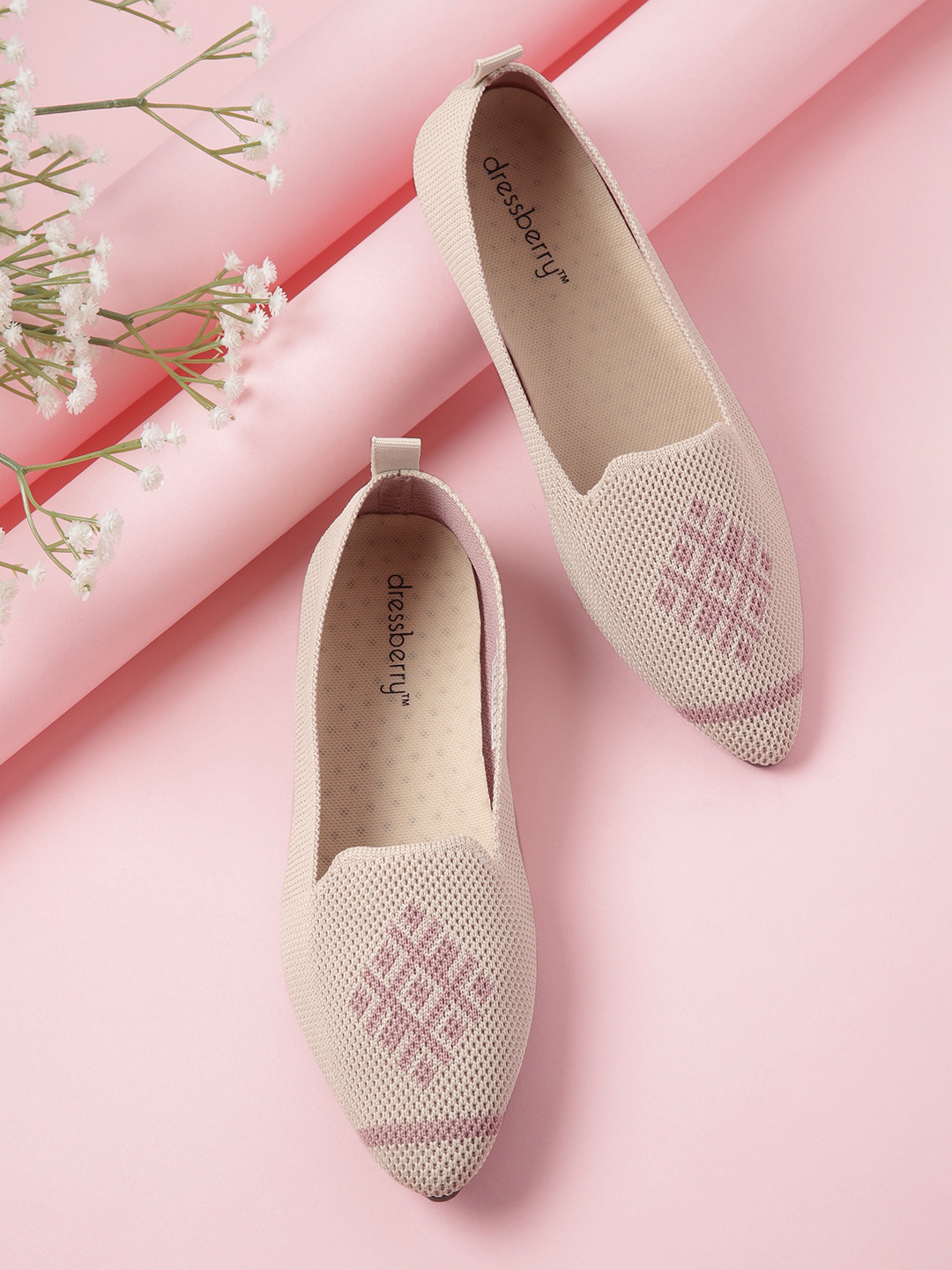 

DressBerry Women Beige Woven Design Ballerinas