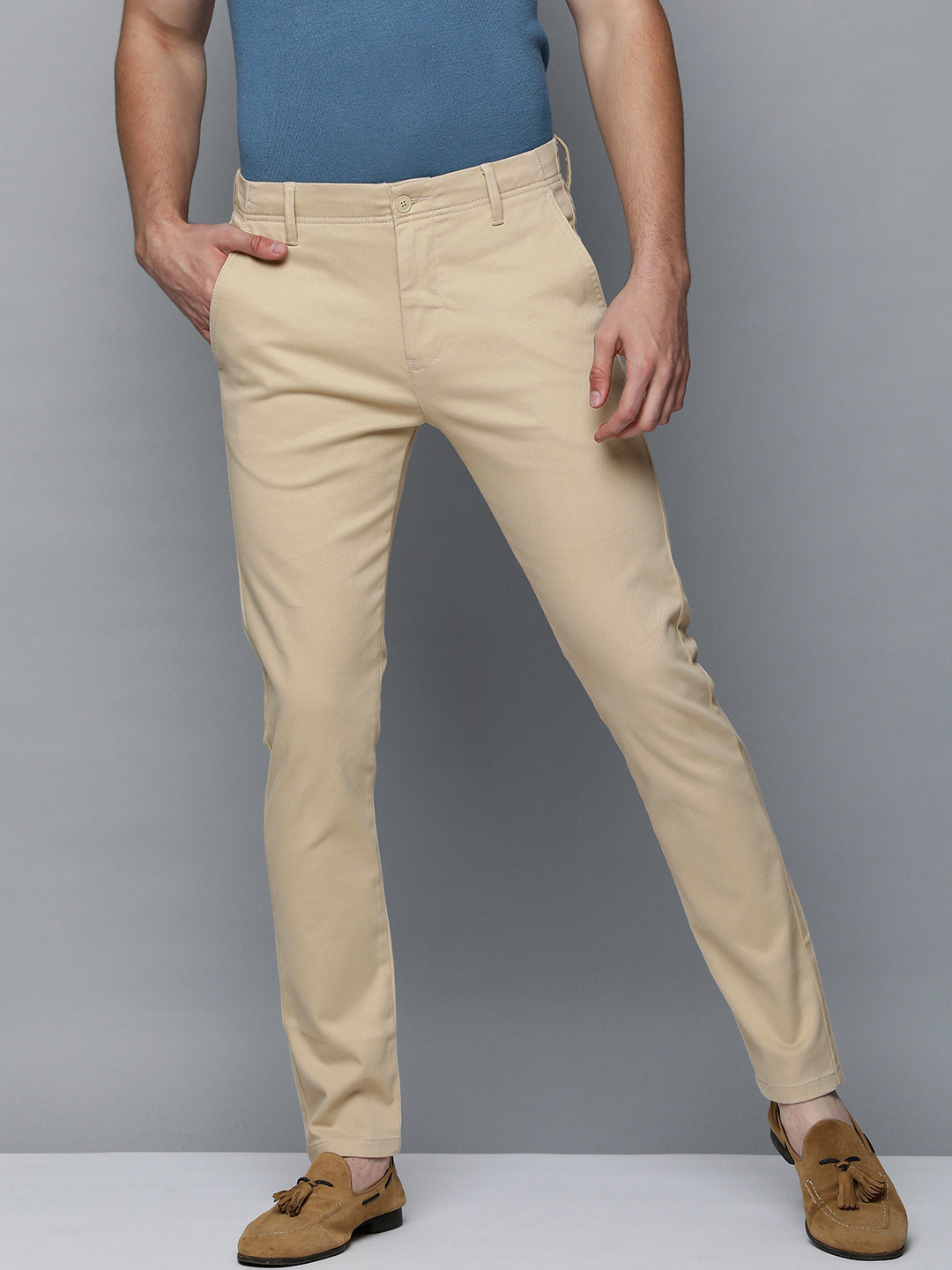 

Levis Men Beige 512 Slim Taper Fit Solid Mid Rise Chinos