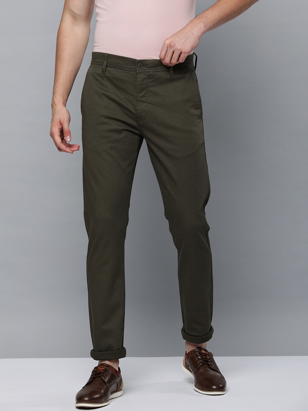 

Levis Men Olive Green Textured 512 Slim Fit Mid Rise Chinos