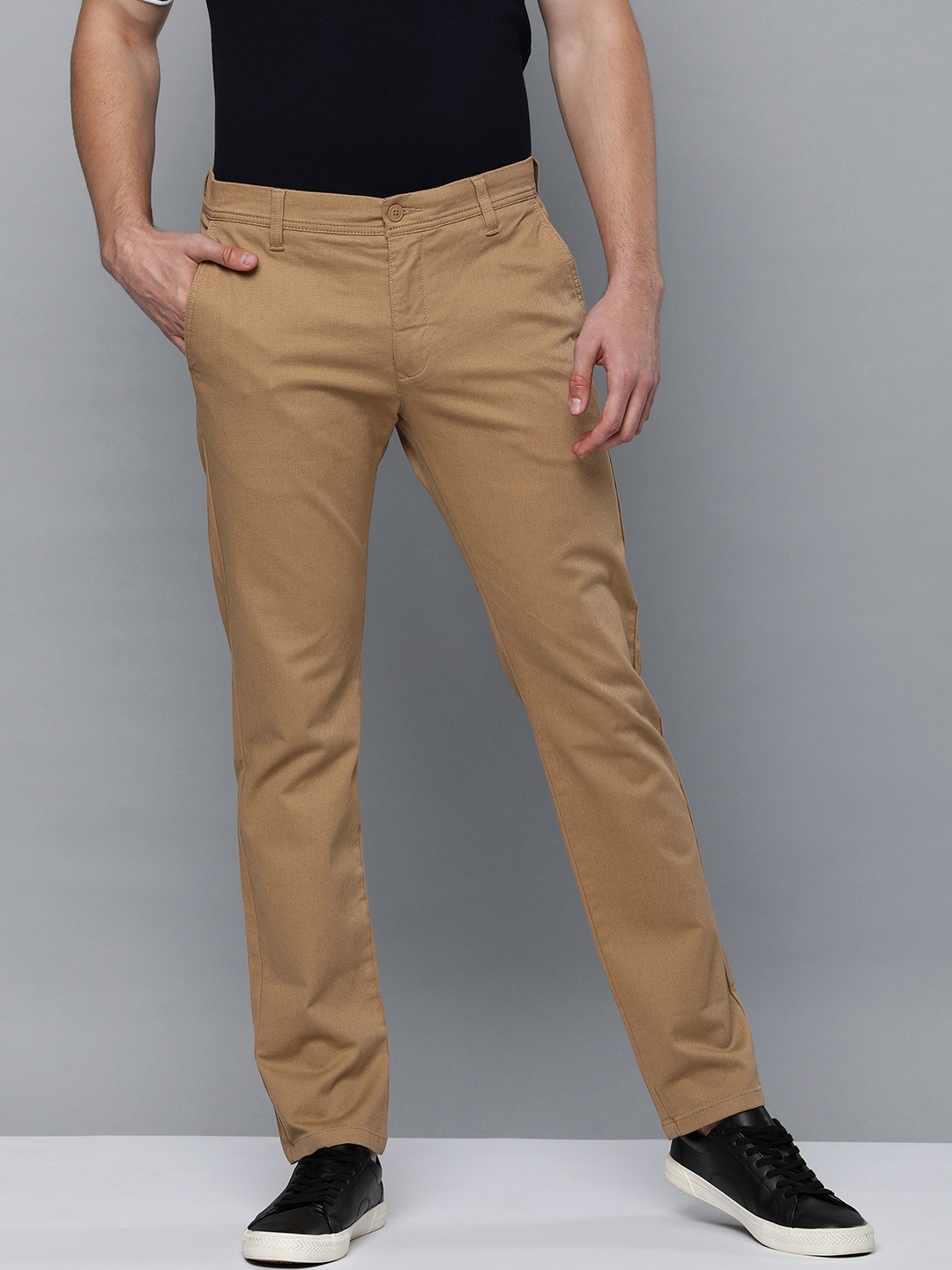 

Levis Men Brown Textured 511 Slim Fit Chinos