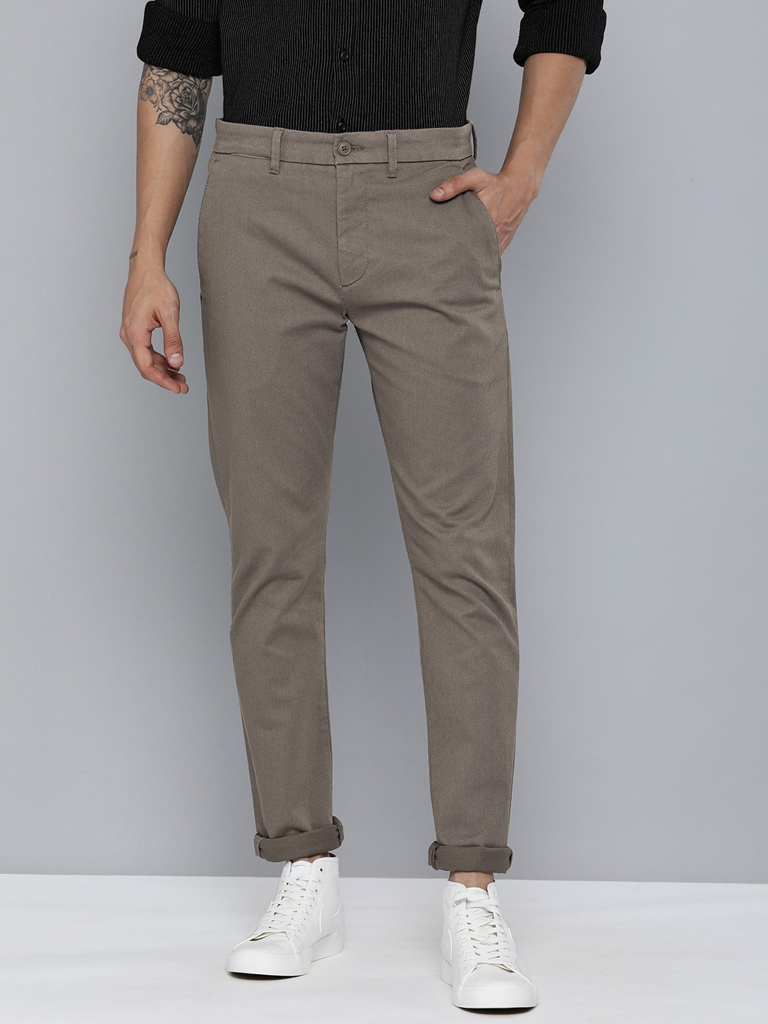 

Levis Men Dark Grey Slim Fit Mid-Rise Chinos Trousers