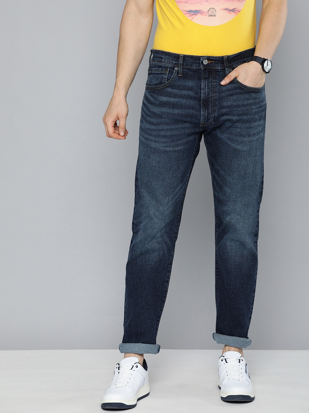 

Levis Men Blue Relaxed Fit Light Fade Stretchable Jeans