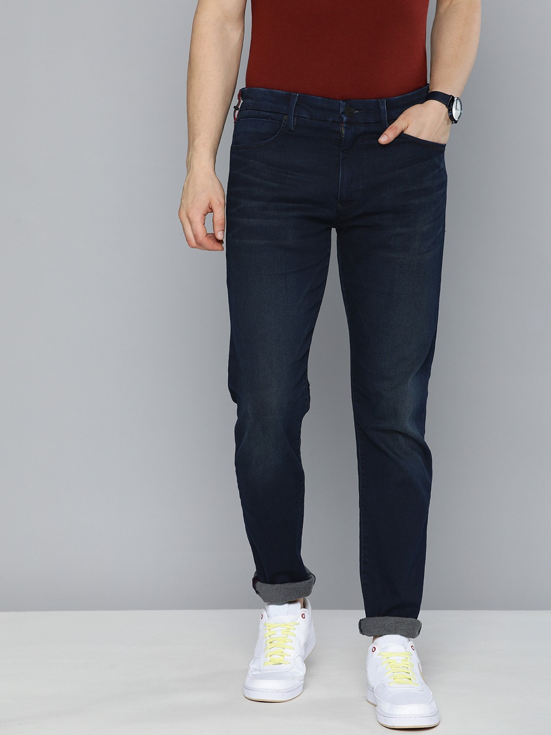 

Levis Men Blue Slim Tapered Fit Light Fade Stretchable Jeans