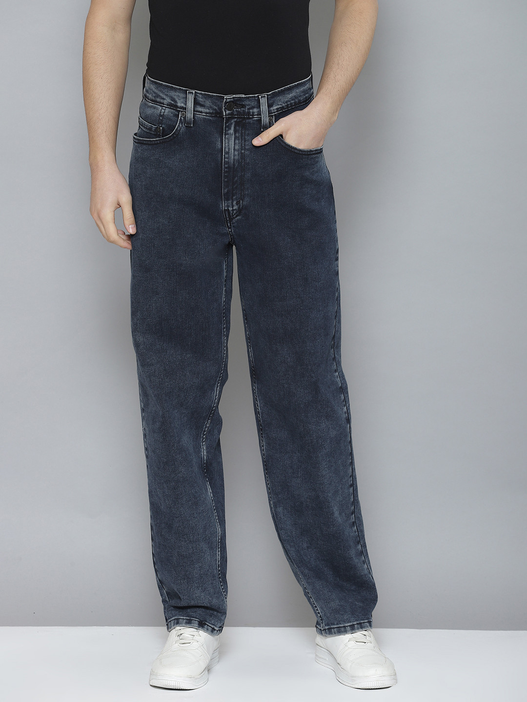 

Levis Men Slim Tapered Fit Light Fade Stretchable Jeans, Blue