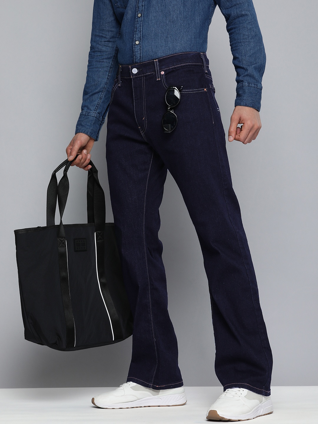 

Levis Men Blue 517 Bootcut Mid Rise Stretchable Jeans