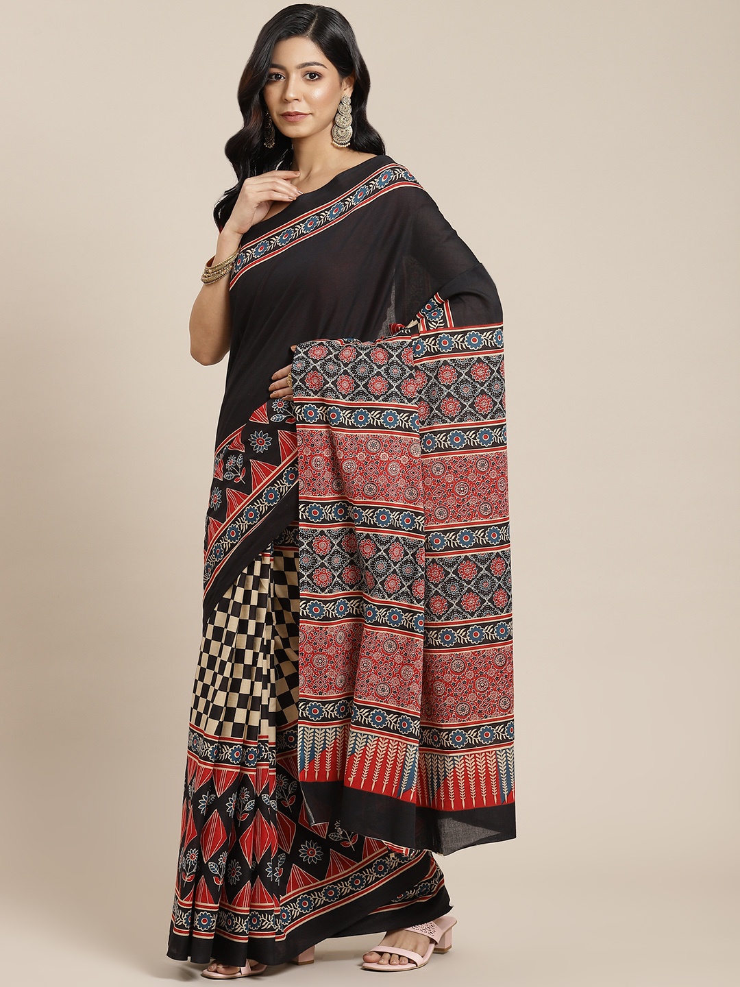 

Yufta Women Navy Blue & Red Ethnic Motifs Pure Cotton Block Print Saree
