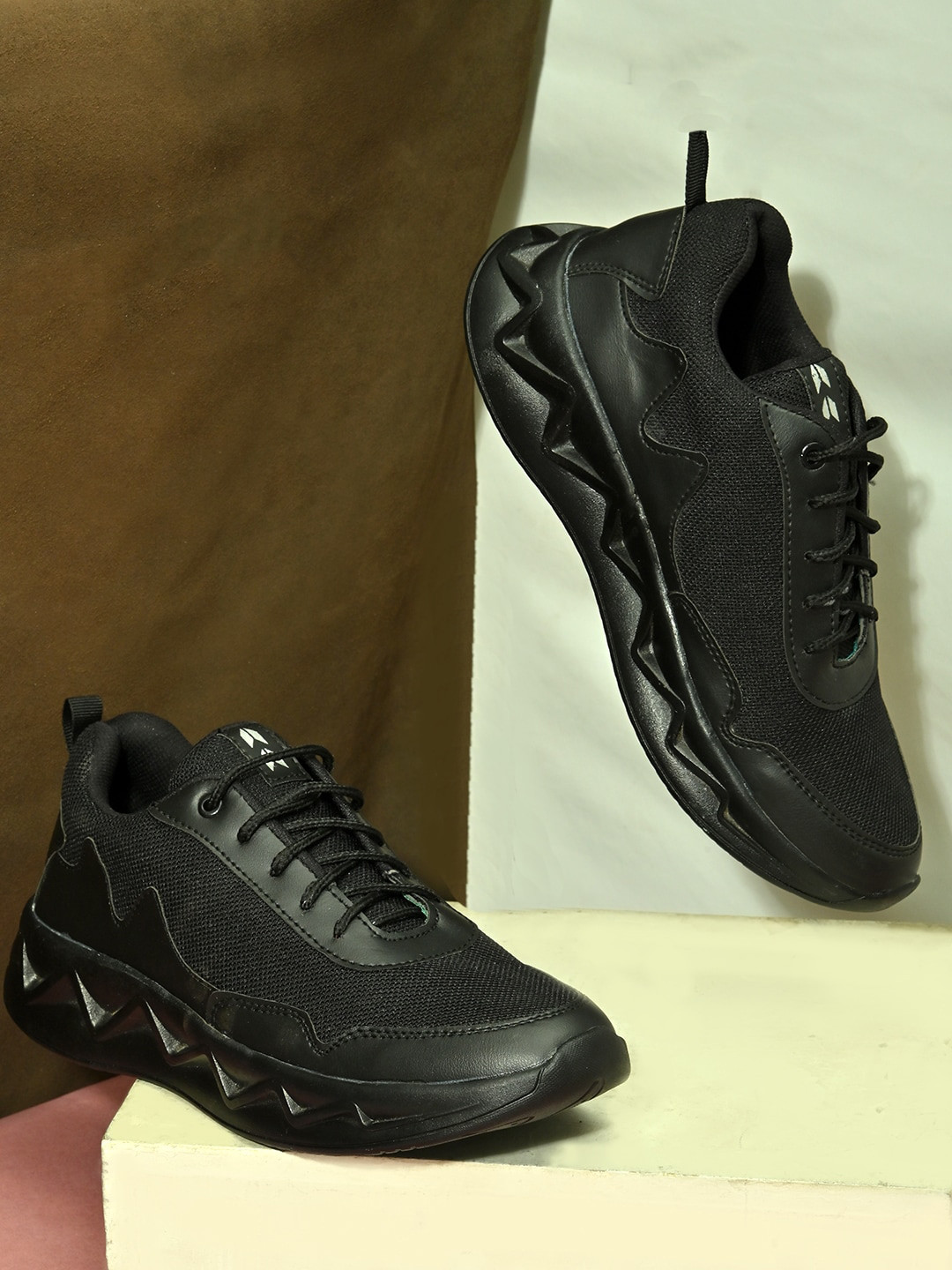 

Crew STREET Men Black Fashion