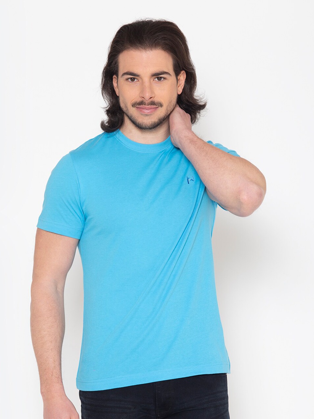 

FLAWLESS Men Turquoise Blue Solid Round Neck T-shirt