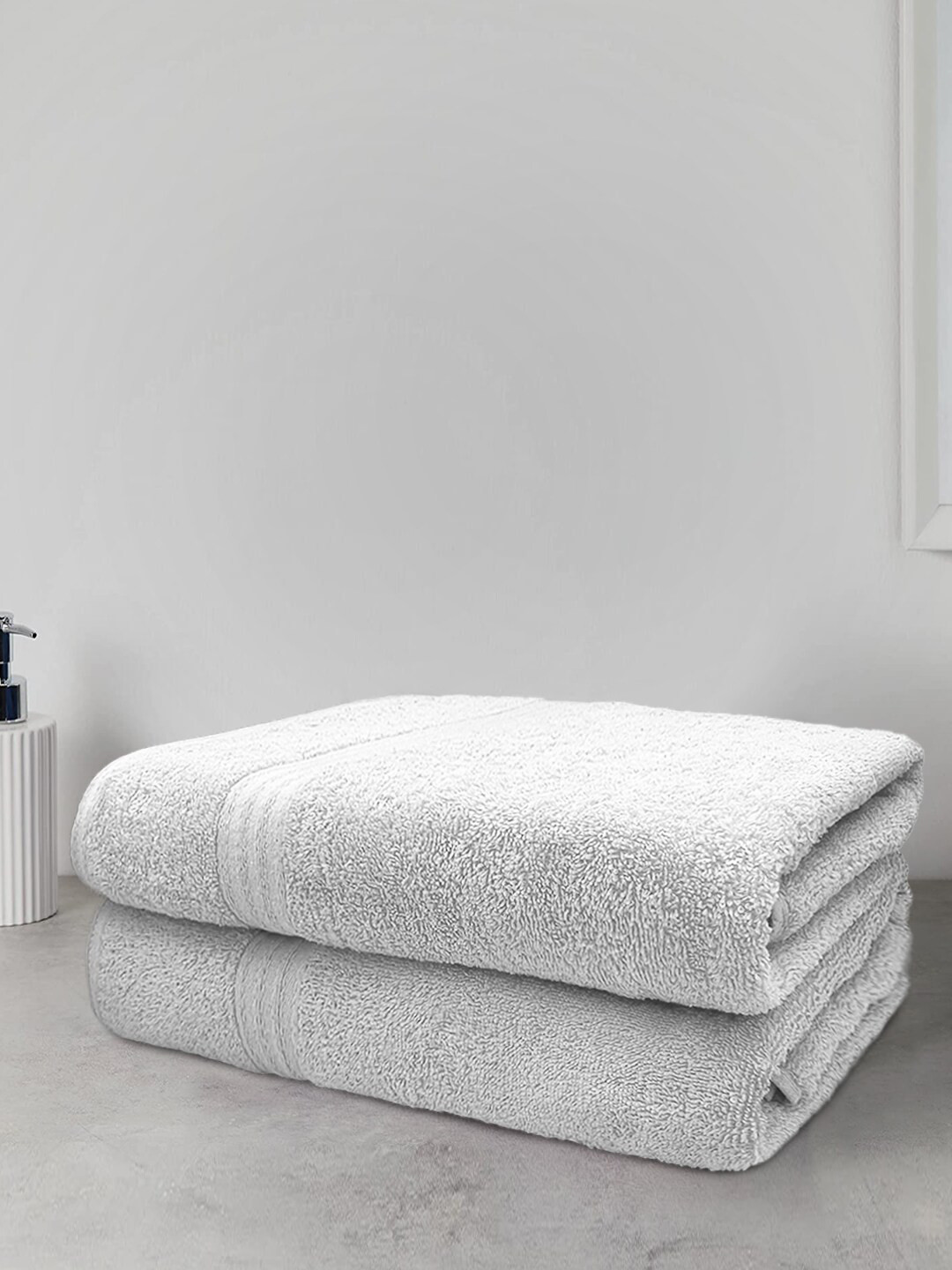 

Aura Set Of 2 Solid 500 GSM Pure Cotton Bath Towels, White