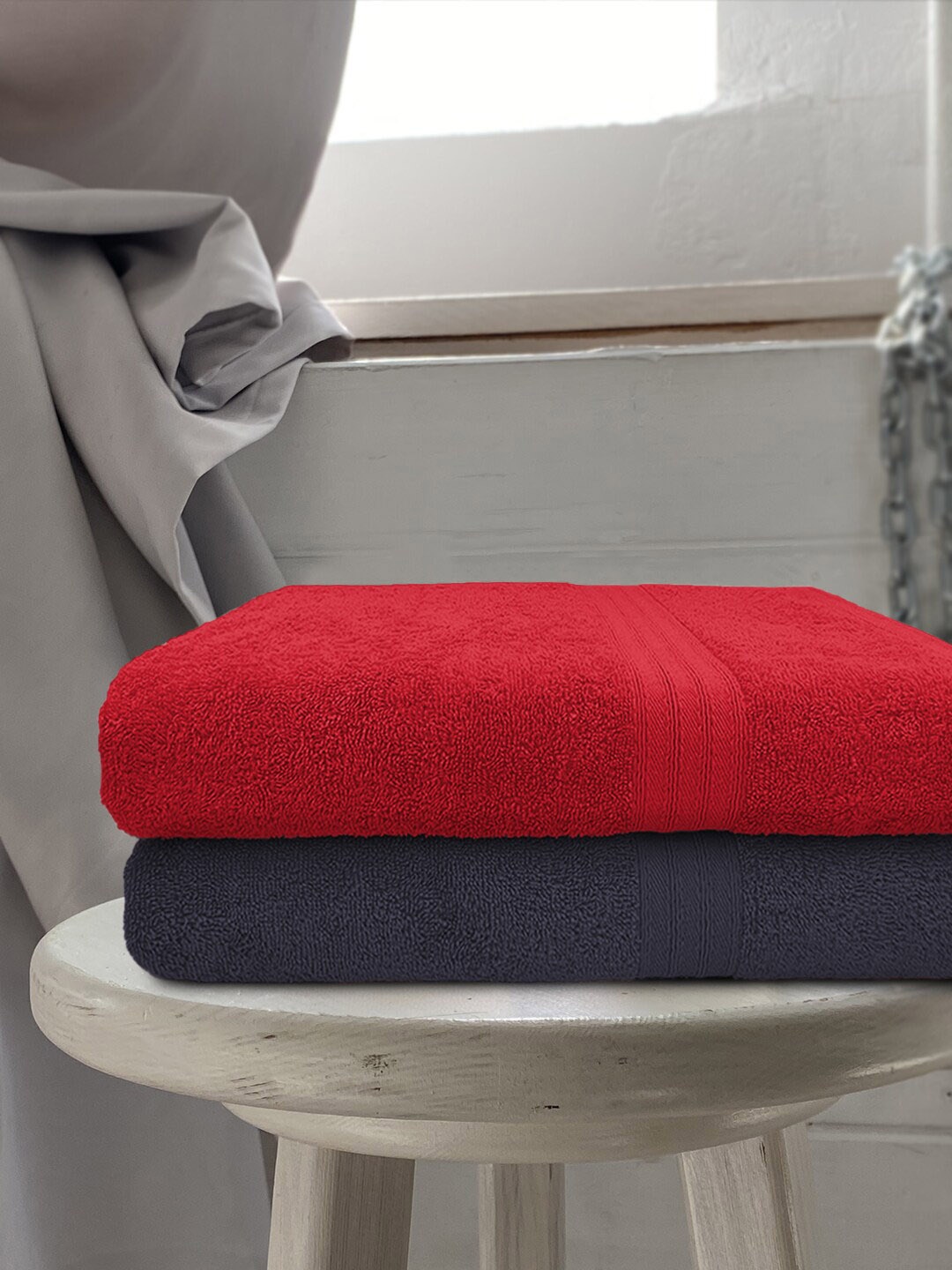 

Aura Set of 2 Solid 500 GSM Pure Cotton Bath Towels, Red