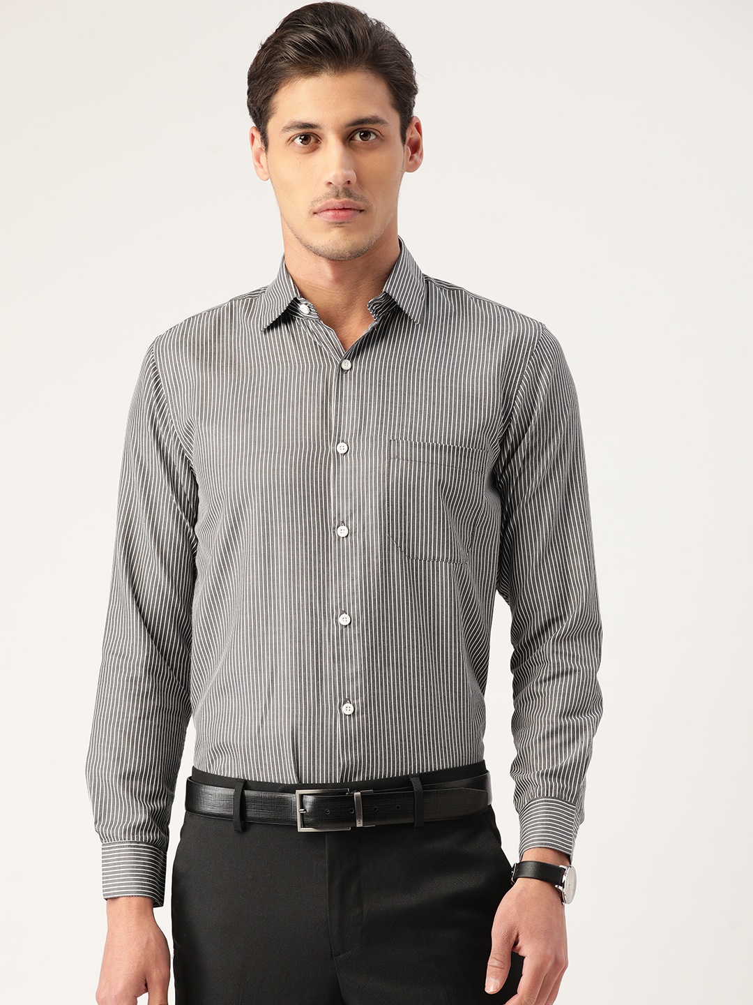 

JAINISH Men Charcoal Grey & White Smart Fit Pure Cotton Striped Formal Shirt